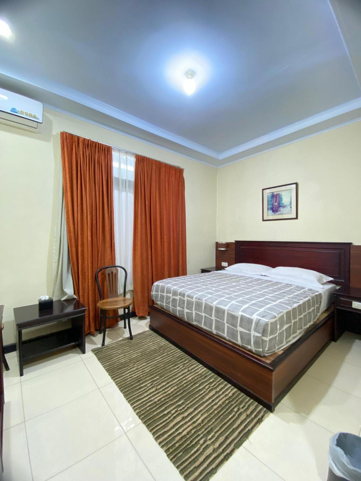 Nikita Hotel Bukittinggi Ngoại thất bức ảnh